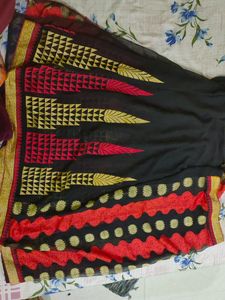 💥 Price Drop💥Black And Red Saree Only