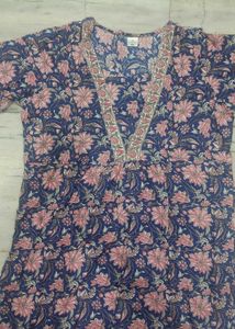 Women Kurta Stayle