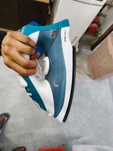 Steam Iron - Blue &amp; White