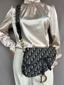 Christian Dior Oblique medium saddle