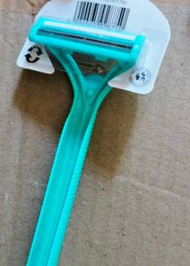 Brand New Shaving Razor Max Softcare (11 piece)