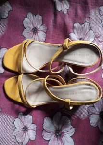 New With Tag| Inc.5 Lemon &amp; Pepper Heel