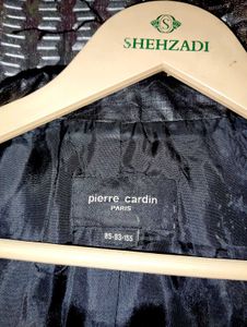 women.... blazer/ cot