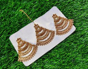 Chand Bali Earings With Mang Tika