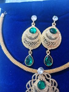 Necklace Set