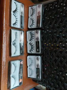 False Eyelashes Bundle