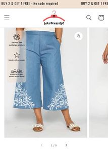 Stylish Blue Floral Capri Pants
