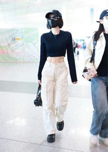 Women’s cropped sweater