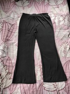 🌸Black Ribbed Flared Trouser