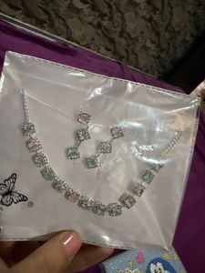 Brand New Necklate Set
