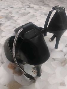 Elegant Black Heels 4 inch pencil heel