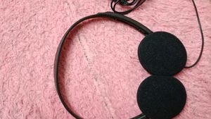 Headphone