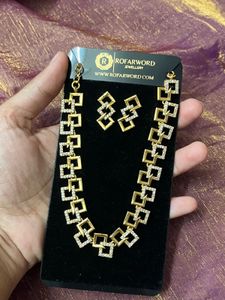 Gold &amp; Crystal Square Jewelry Set