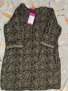 Elegant Embroidered Kurta