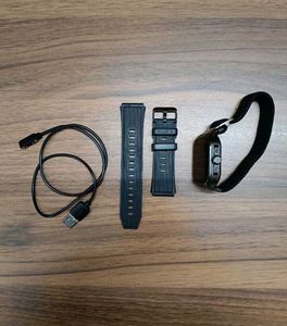 Smart Watch with Extra Bands &amp; Charger