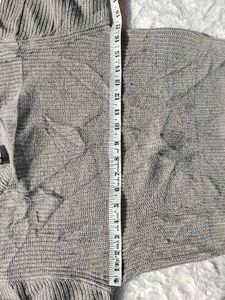 H&amp;M Gray Knit Cropped Sweater