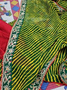 Georgette Lariya Saree With Blouse Red