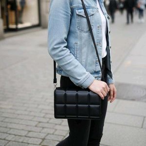 Savana Quilted Black Sling Bag