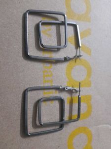 ✨ Modern Geometric Square Earrings 🌟