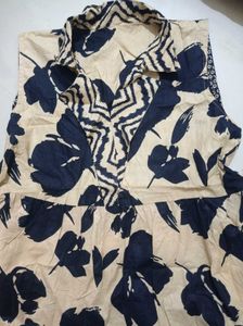 collar Floral Print Sleeveless Top