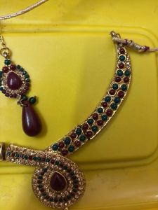 Jewellery Set ( neck lace + mango tikka + surprise