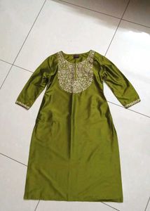 💥 Price Dropped 💥 Green Kurta For Women