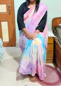 Elegant Tie-Dye Saree