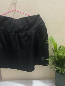 BLACK Sports Skirt