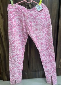 Printed pink trousers for women