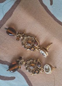 Rustbeads Necklace, Ear Rings, Mang Tikka.