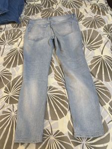 H&amp;M Ripped Skinny Fit Jean ( 38X90cm)