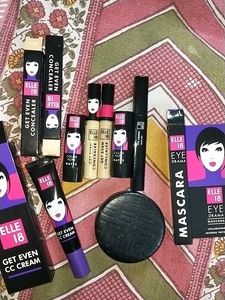 Elle 18 Makeup Combo