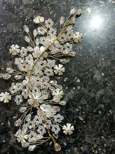Elegant Floral Hair Accessory