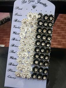 Daisy Stud Set Wasn't Used It Was From Our Shop