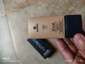 Original Huda Beauty Easy Blur Foundation