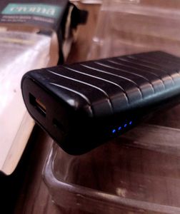 CROMA Power Bank