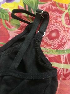 Black non padded bra