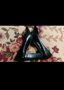 Black Pointed Toe Flats