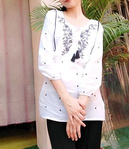 White Kurti