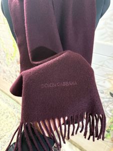 D&amp;G unisex with small flaw.