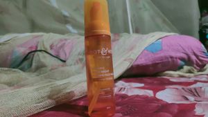 Dot And Key VitaminC Sunscreen+VitaminC Face Wash