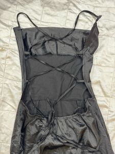 Black bodycon dress
