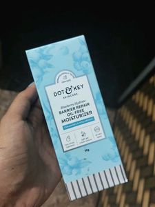 New Dot And Keys Oil Free Moisturizer