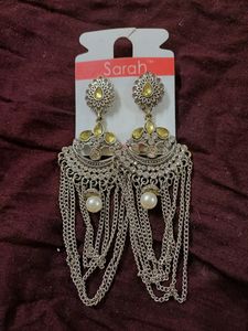 Earing Cash300