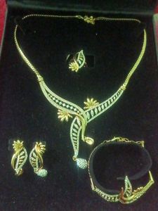 Elegant Gold-Tone Jewelry Set