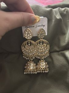 Elegant Hair band with earrings