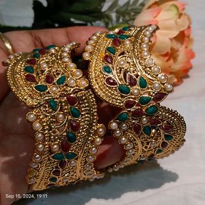 Golden Colour 2*4 Size Bangles
