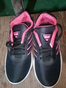 Black & Pink 'Footox' Sneakers