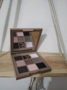 Huda Beauty Greige Creamy Obsessions