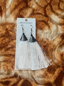 White Elegant Hazle Earings